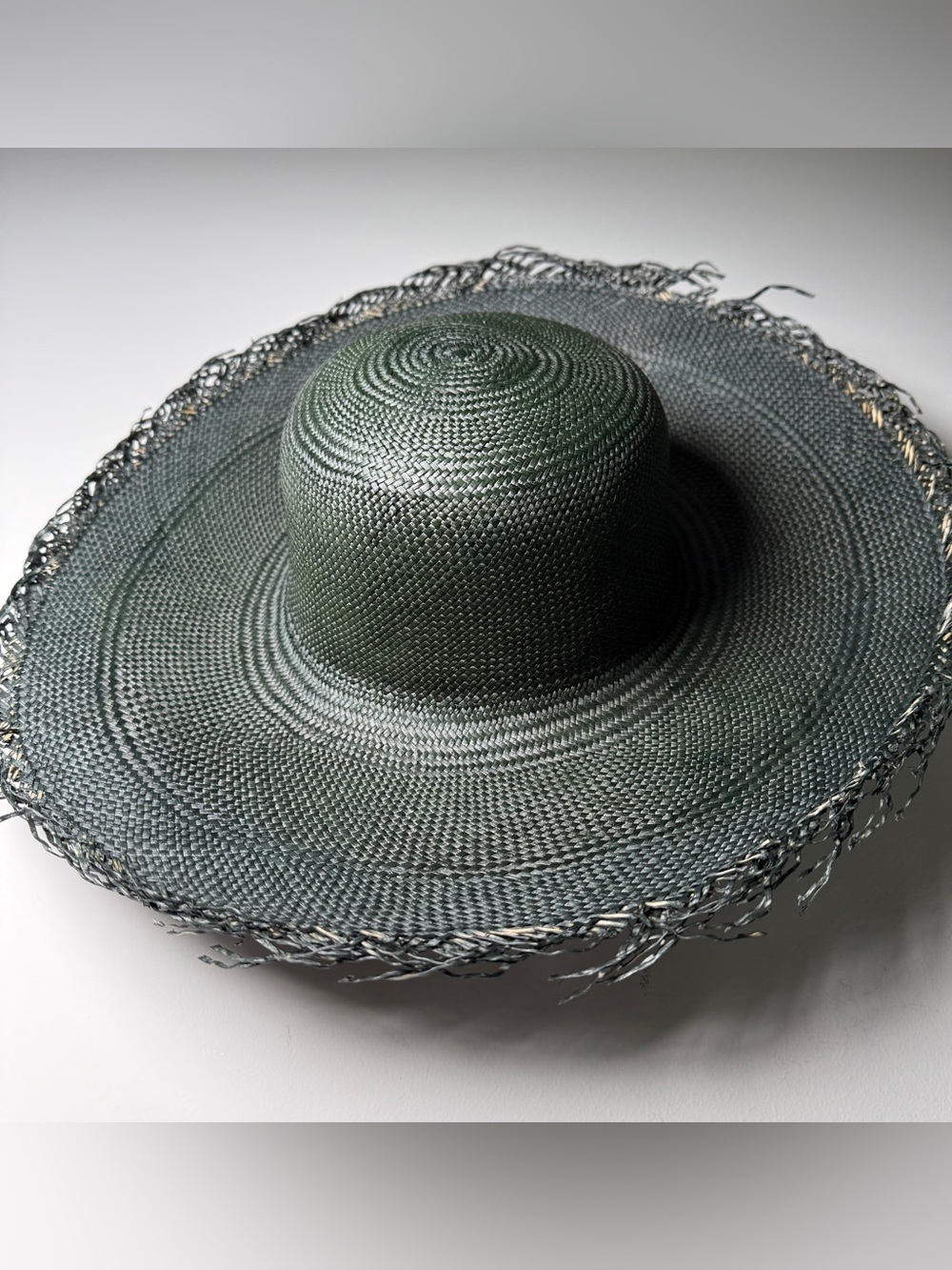 NWT Helen Kaminski Wide Brim Raffia Hat Dark Green Raw Edge 80s Deadstock